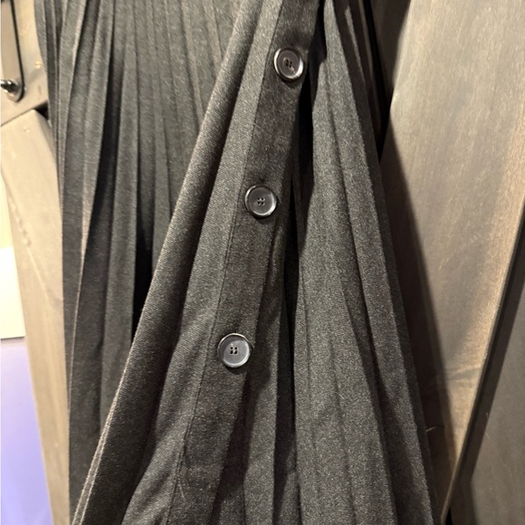 Zara PLEATED BUTTONED SKIRT - Picture 4 of 5